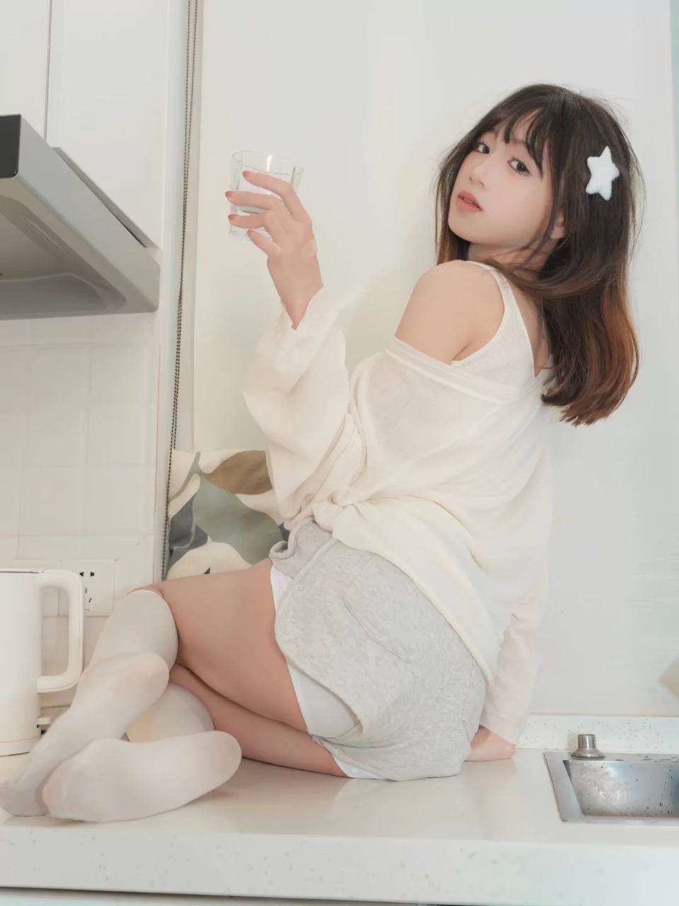 女人脱裤子让男生桶爽免费看 女人脱裤子让男生桶爽免费看