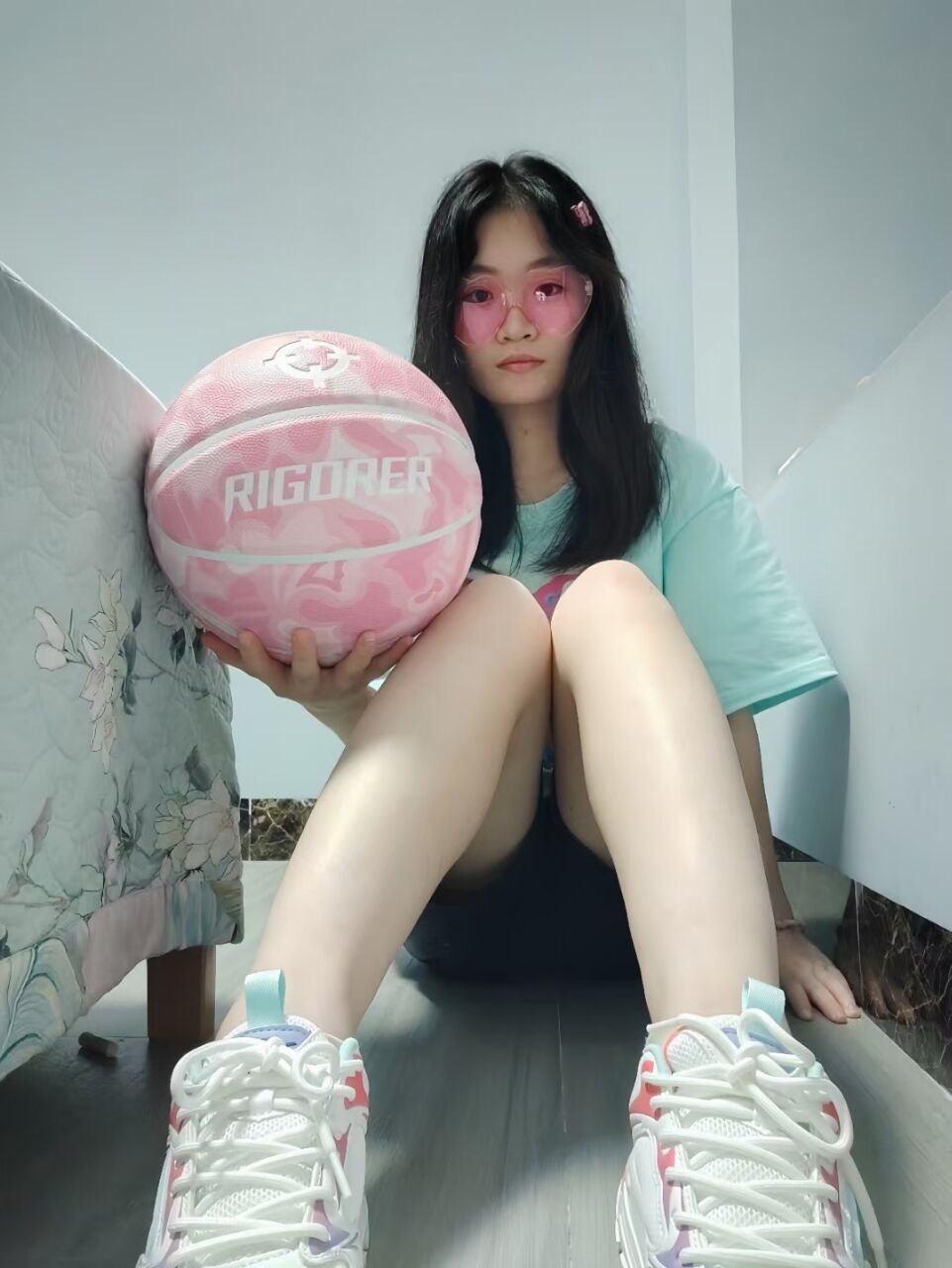 岳女共夫张淑芬 岳女共夫张淑芬