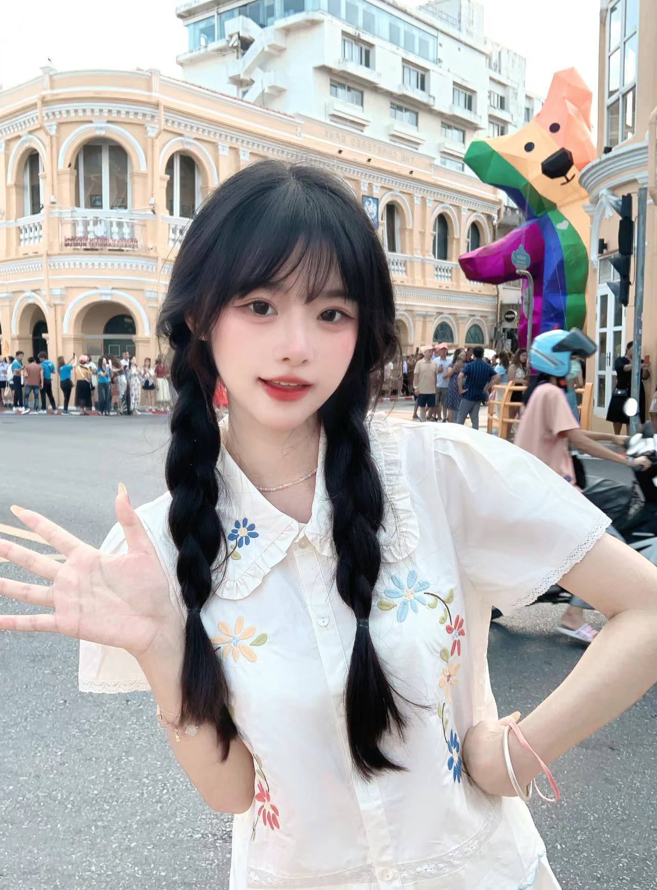 又黄又免费的视频