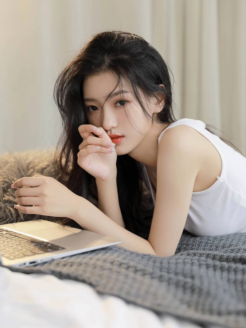 男人脱了女人裤子就猛戳 男人脱了女人裤子就猛戳