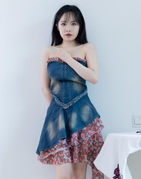 高一我躺着拍大吗肚子 高一我躺着拍大吗肚子