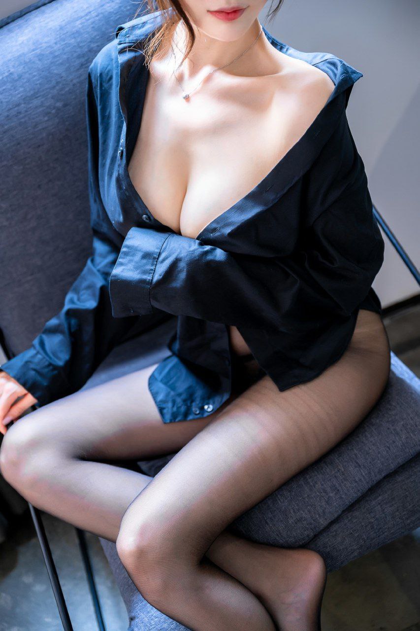 扒开女人两边毛耸耸 扒开女人两边毛耸耸