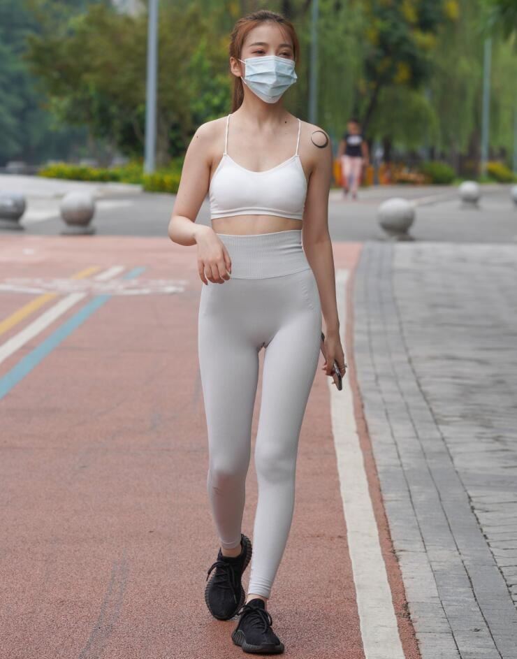 疯狂的欧美乱大交另类 疯狂的欧美乱大交另类