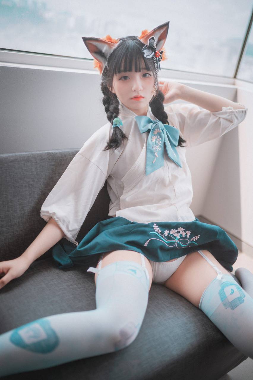 一女被两根凶猛挺进 一女被两根凶猛挺进